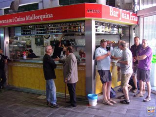 Einkehr in die kleine Markthalle