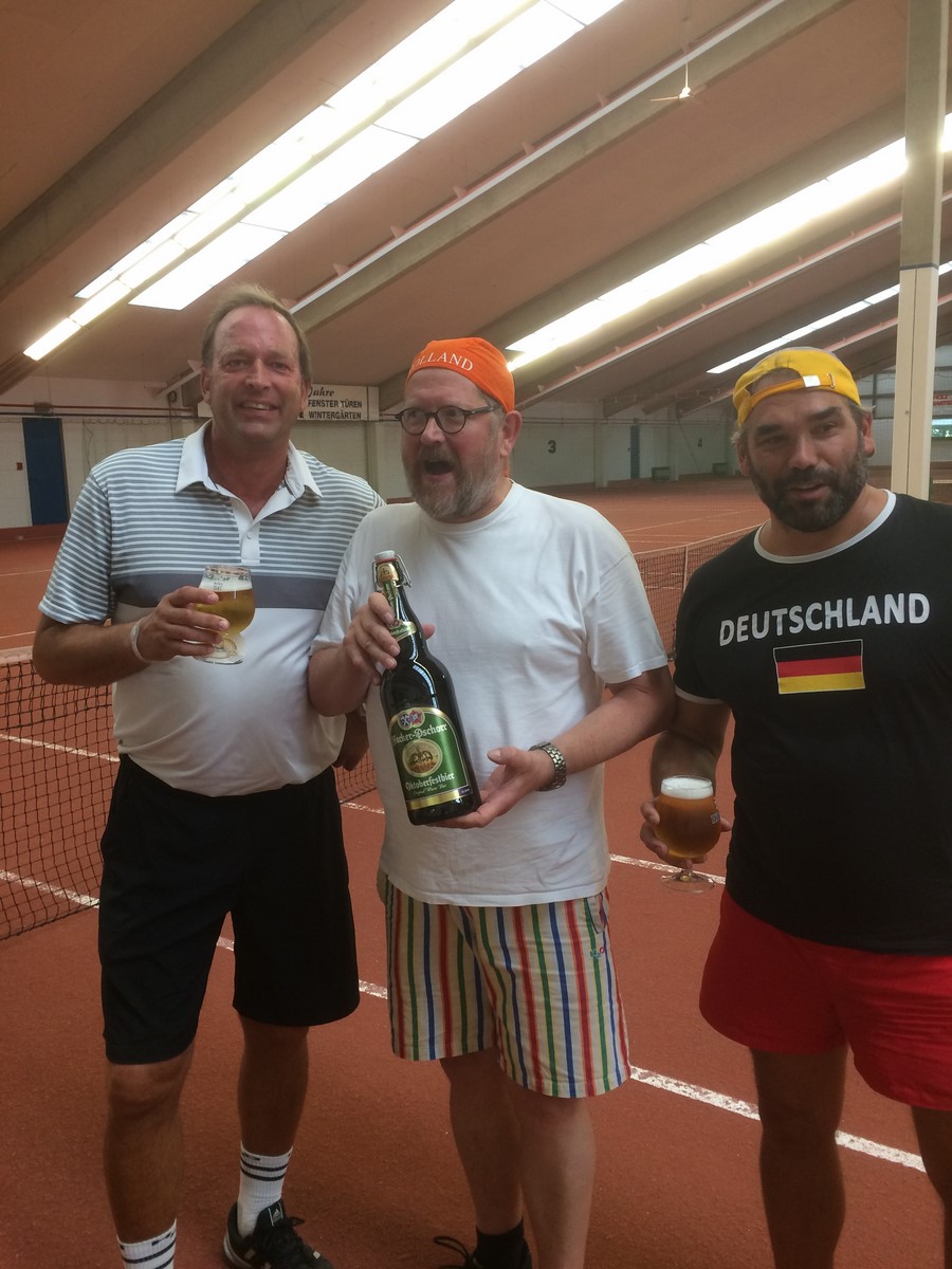 Pokaluebergabe